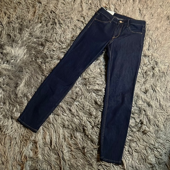 Nice quality dark denim jeans. *NEVER WORN* - Picture 1 of 4